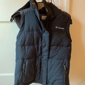 Columbia XS down filled hooded vest